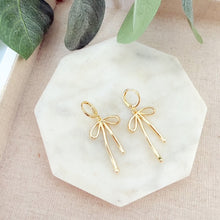 Load image into Gallery viewer, Graceful Bow